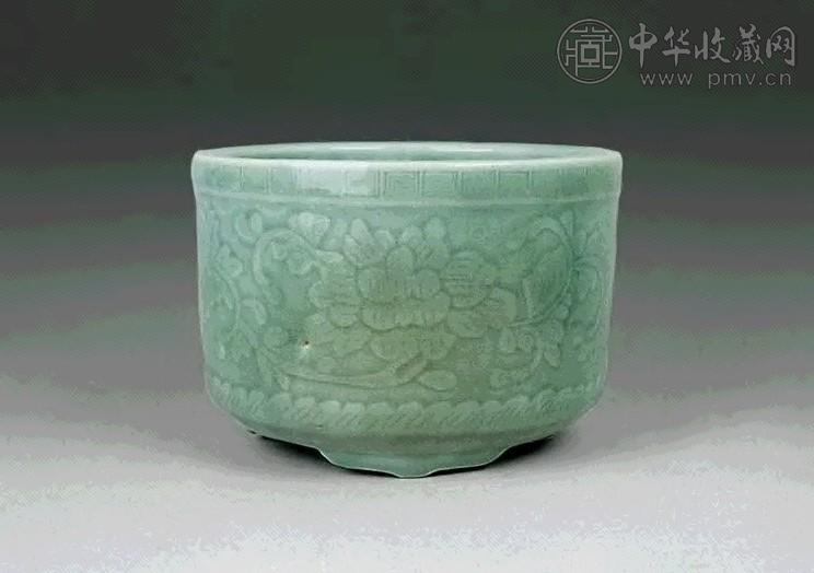 清 青釉划花香炉