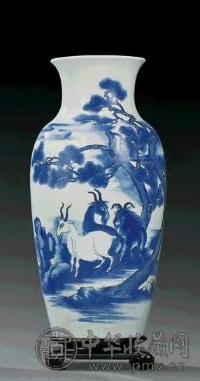 清乾隆 青花三羊开泰观音尊