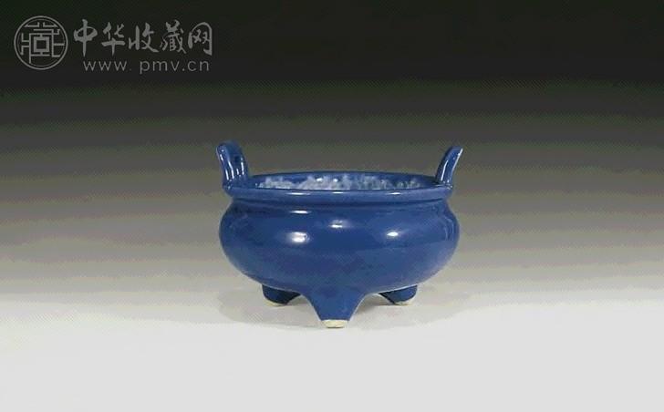 明 蓝釉三足炉