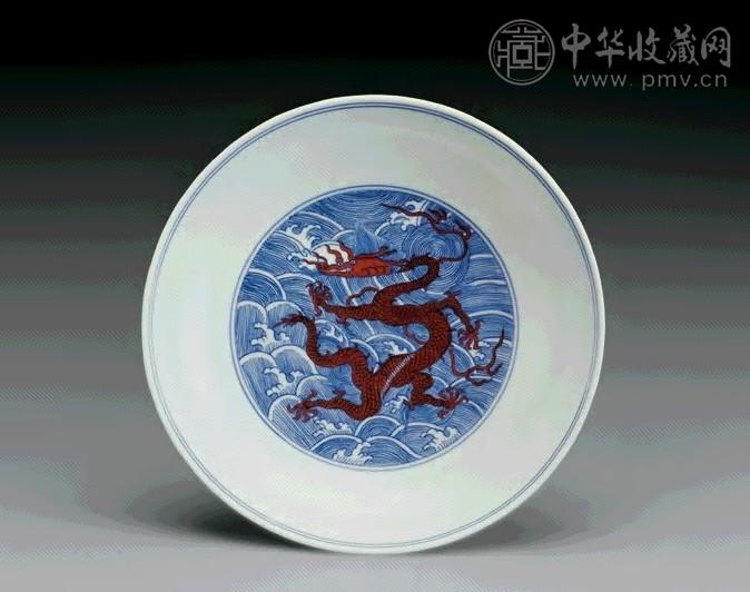 清乾隆 青花红彩龙纹盘