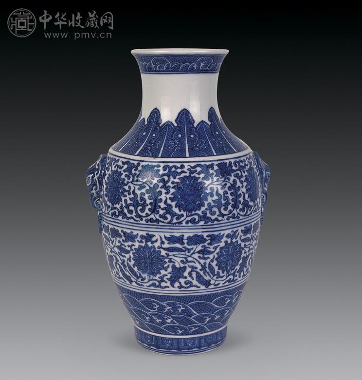 清 青花缠枝莲纹铺首尊 清 青花缠枝莲纹铺首尊