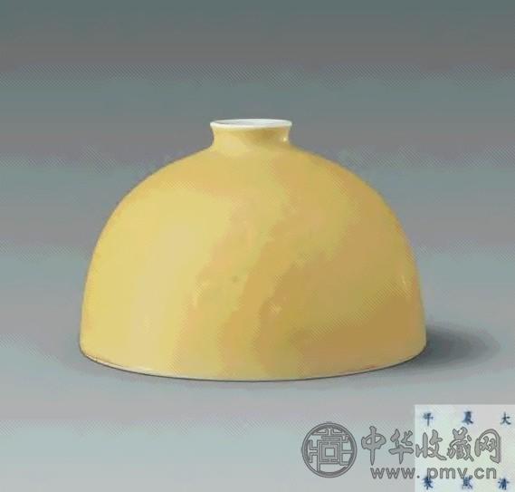 清康熙 黄釉团螭纹太白尊