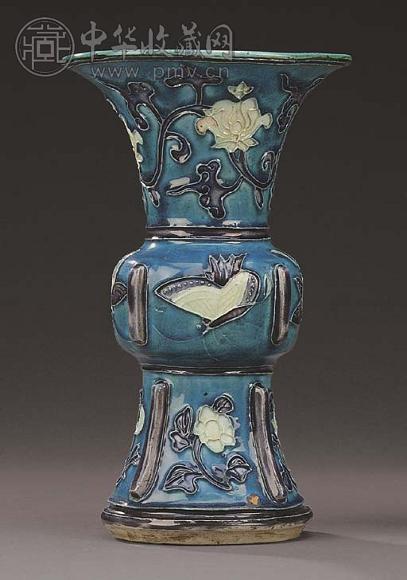 明十六世纪 珐华花蝶纹瓜觚 明十六世纪 珐华花蝶纹瓜觚