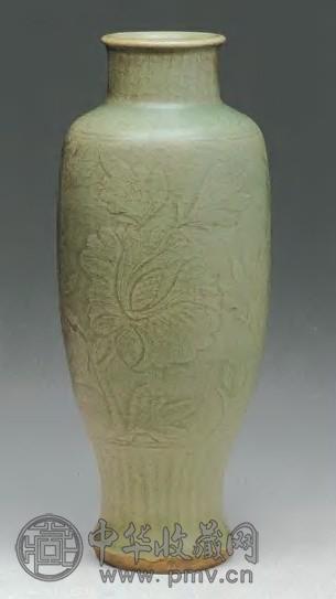 明 龙泉青釉暗花萝卜尊