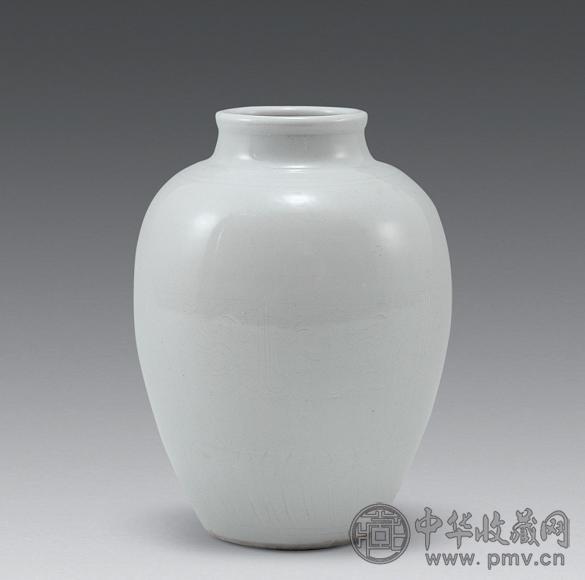 清 白釉暗花太白尊