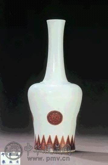 清康熙 青花釉里红团花锯齿纹摇铃尊