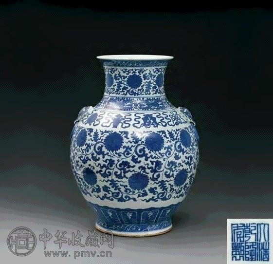 清 青花缠枝八宝纹铺首尊