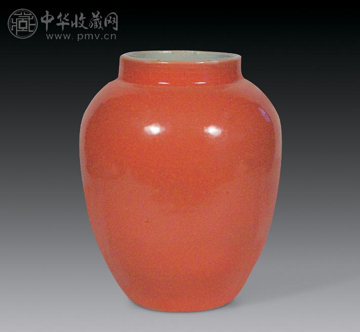 红釉内青花罐