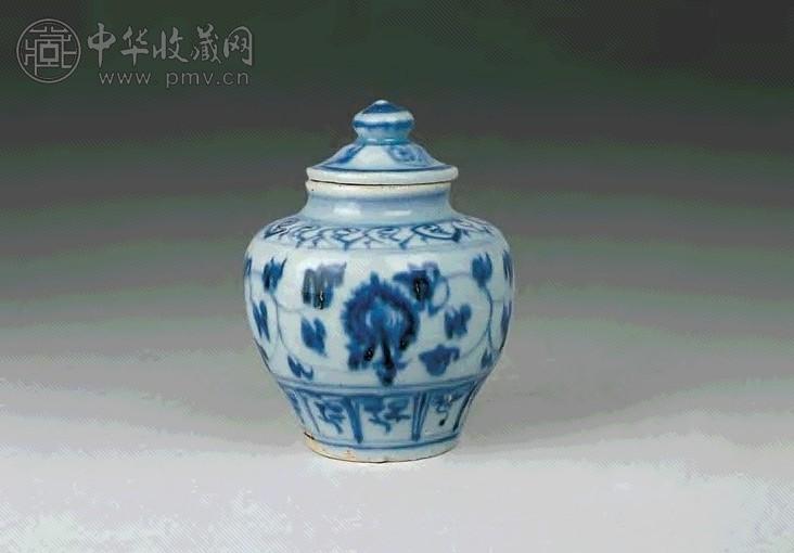 明中期 青花缠枝莲小罐