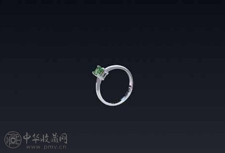 18K白金镶祖母绿戒指