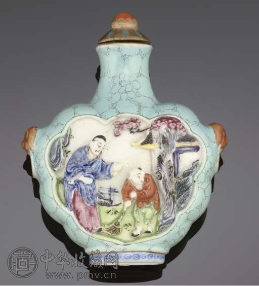 清粉彩人物纹鼻烟壶