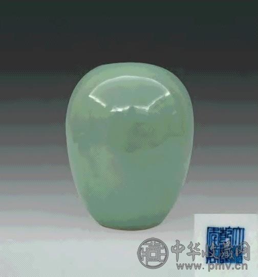 清 天青釉橄榄尊