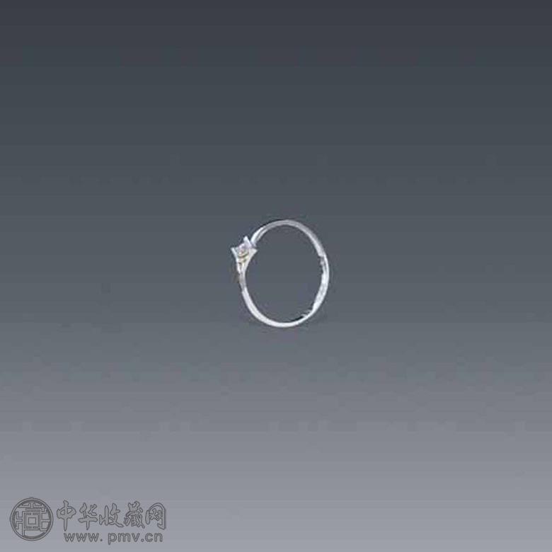 18K白金镶钻戒指