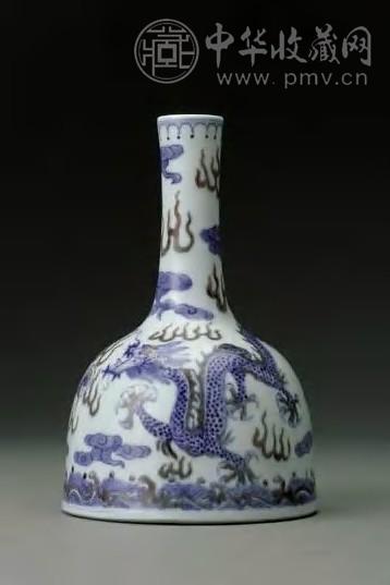 清康熙 青花釉里红双龙戏珠纹摇铃尊