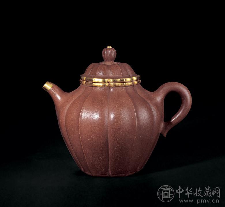 清代 降坡泥包金筋纹器壶