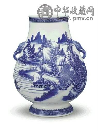 清 乾隆 青花山水纹象耳尊