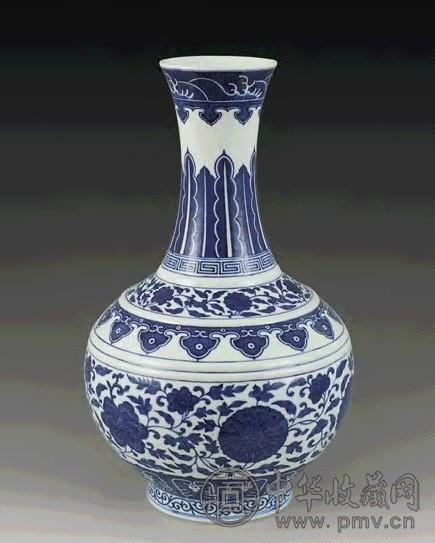 清光绪 青花缠枝莲赏瓶