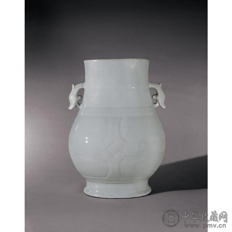 清乾隆 仿汝釉双龙耳汉壶尊 清乾隆 仿汝釉双龙耳汉壶尊