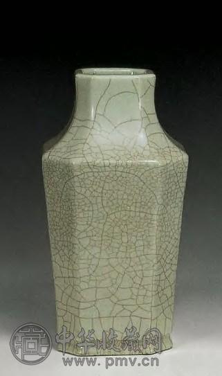 清乾隆 仿官窑釉八方樽