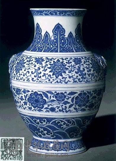 清道光 青花缠枝莲纹壶形兽耳尊