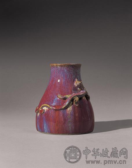 清雍正 窑变釉贴浮雕螭龙尊