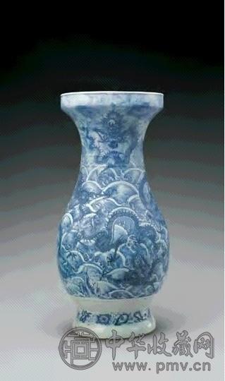 清乾隆 青花云龙纹盘口大尊 清乾隆 青花云龙纹盘口大尊