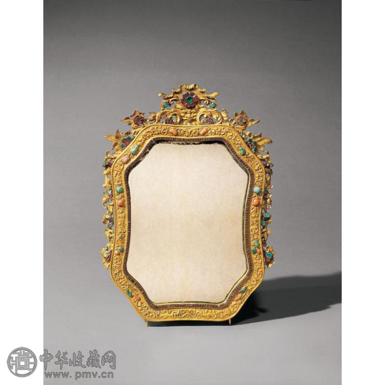 清乾隆 鎏金铜卷草纹嵌宝石镜框