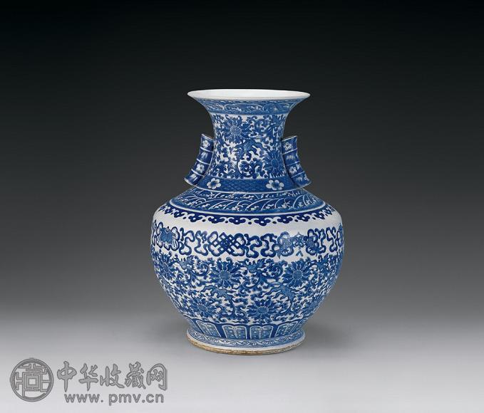 清晚期 青花缠枝莲双耳尊