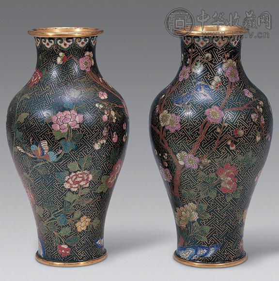 清中期 景泰蓝锦地花蝶纹瓶(1对)