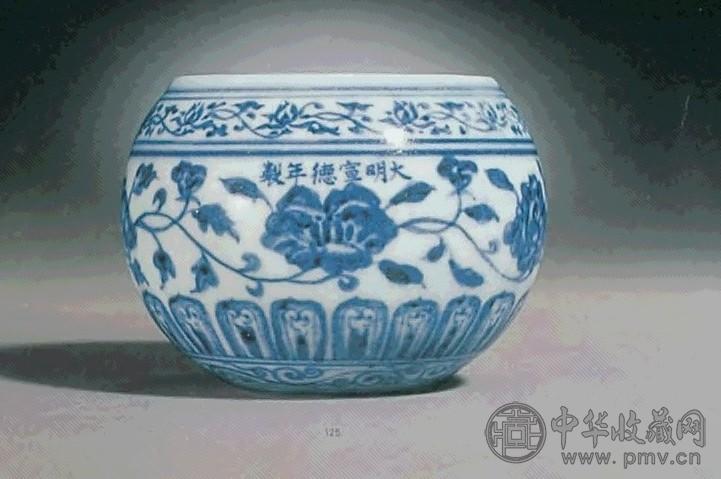明宣德 青花缠枝花卉纹小罐