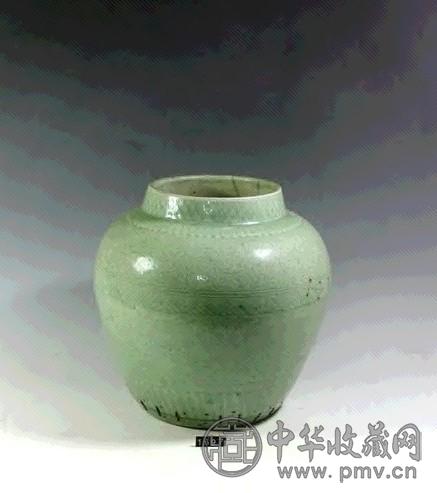 龙泉刻花罐