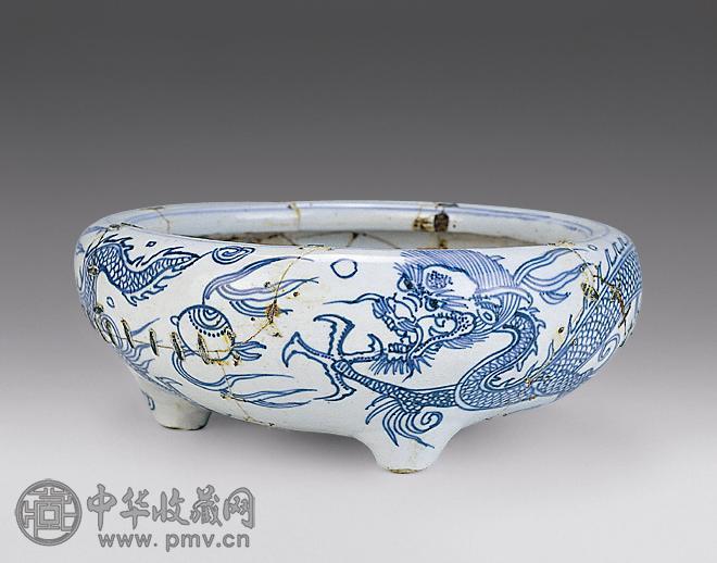 明 青花龙纹炉