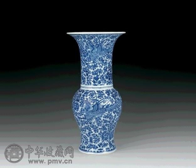清康熙 青花凤穿花纹凤尾尊