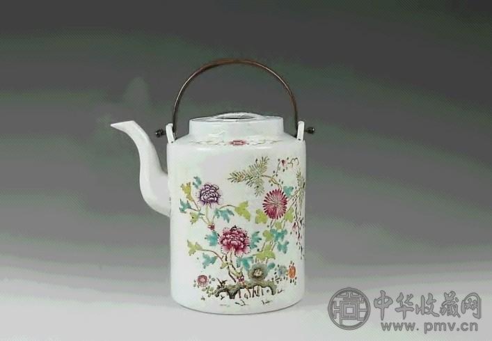 民国 粉彩花卉茶壶