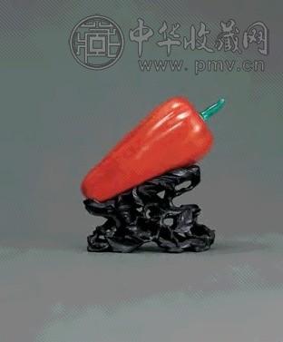 清晚期 珊瑚红釉辣椒形鼻烟壶