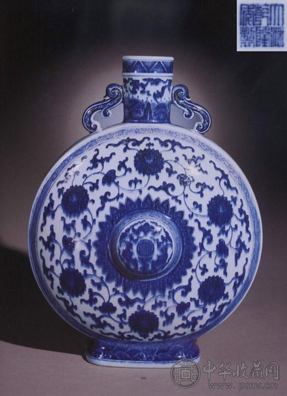 清乾隆 青花缠枝花卉“福寿”纹双耳扁壶