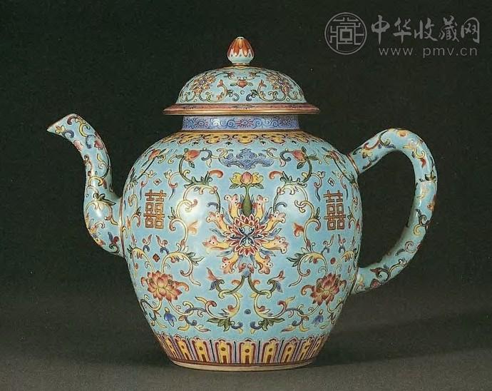 清道光 松石绿地粉彩双喜莲纹茶壶