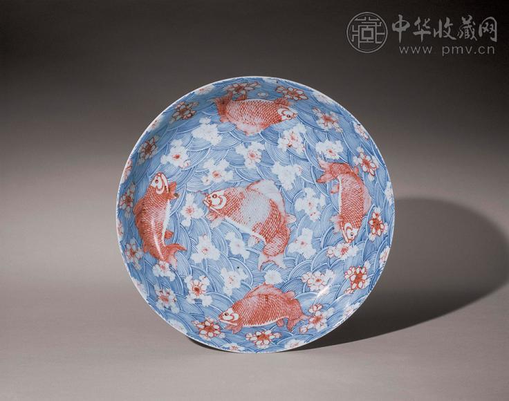 清康熙 青花釉里红“五鲤过江”图盘