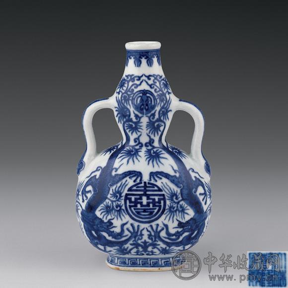 清乾隆 双龙捧寿如意耳葫芦瓶