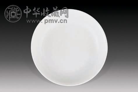 清 白釉盘