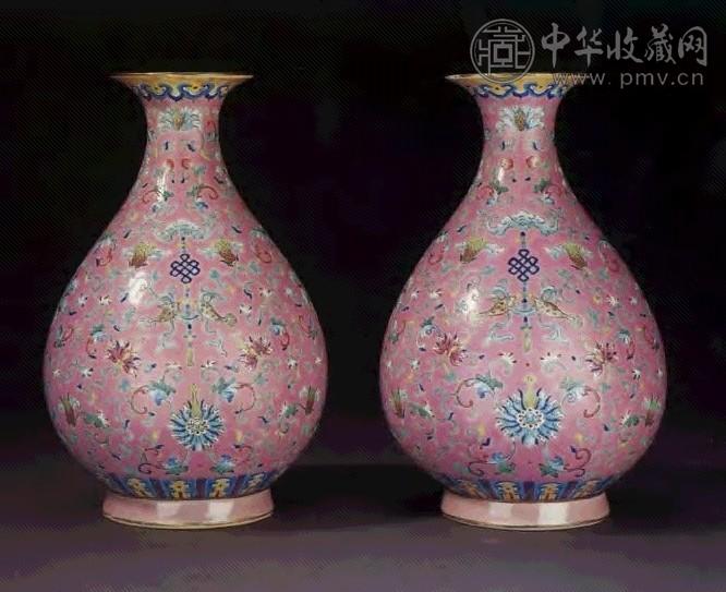 清光绪 粉红地粉彩缠枝莲纹玉壶春瓶