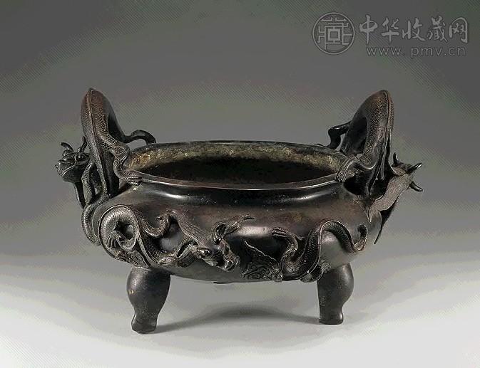 清 铜雕蟠龙大香炉