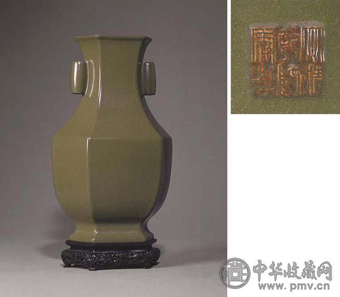 清乾隆 茶叶末釉贯耳壶