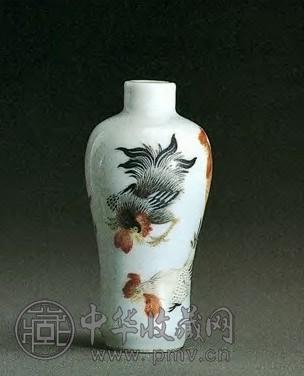 清 粉彩鸡纹鼻烟壶