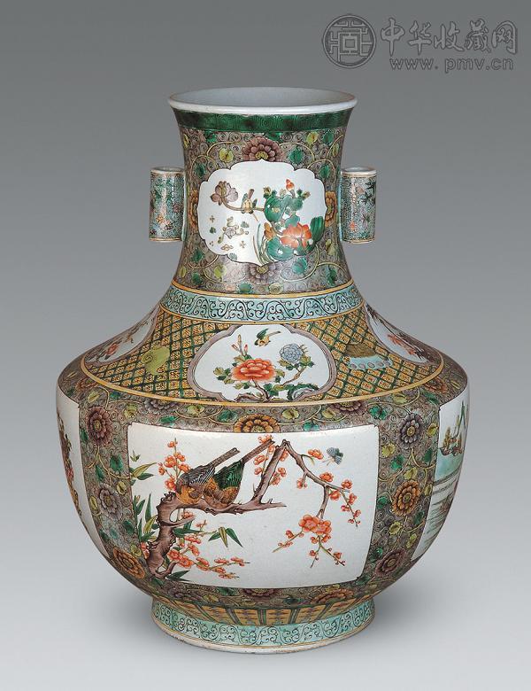 清 粉彩花卉开光贯耳瓶