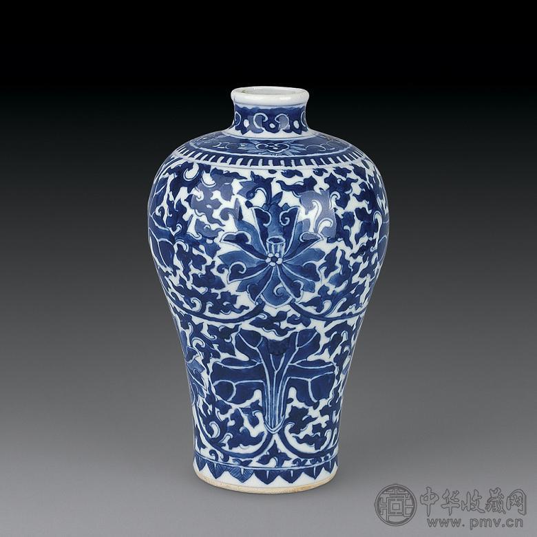 清代 青花缠枝纹梅瓶