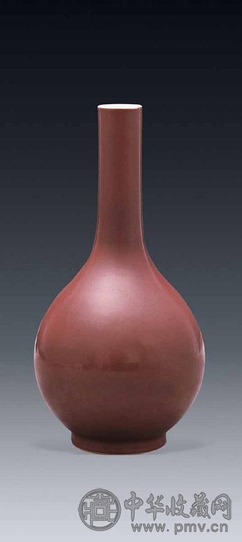 清 酱釉锥把小瓶