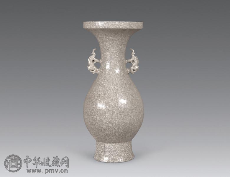 清乾隆 哥釉兽耳盘口瓶