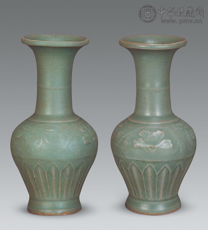 元 龙泉花卉纹小瓶(1对)