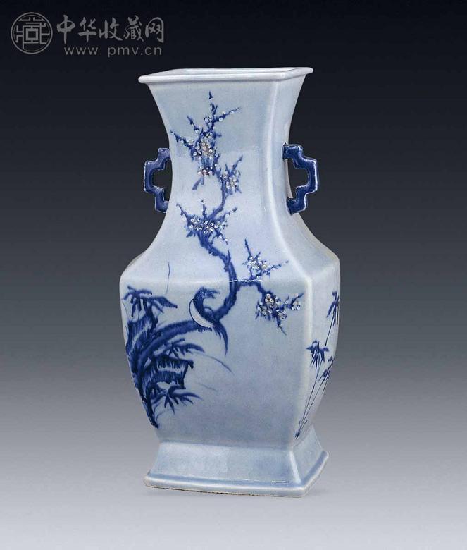 清乾隆 蓝釉青花加紫花鸟四方瓶